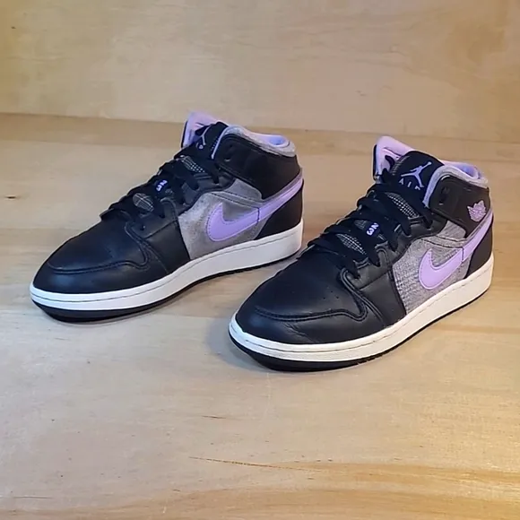Nike Air Jordan 1 Mids GS Black Purple Leather Athletic Shoes