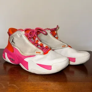 Nike Air Jordan Max Aura 4 Girls Athletic Shoes Sneakers DV0490-168 Size 6.5Y