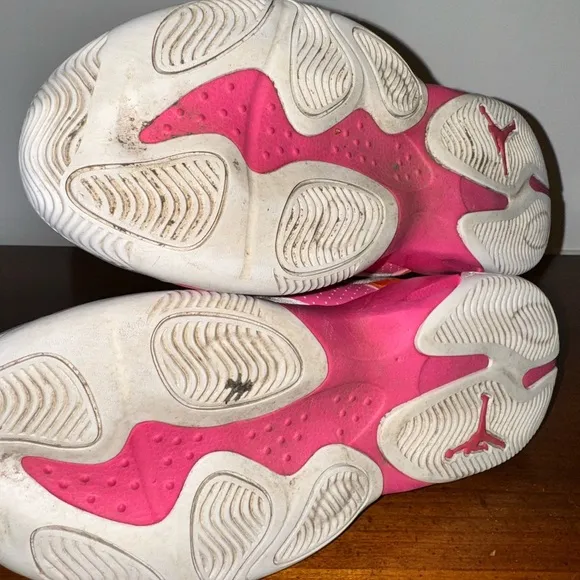 Nike Air Jordan Max Aura 4 Girls Athletic Shoes Sneakers DV0490-168 Size 6.5Y