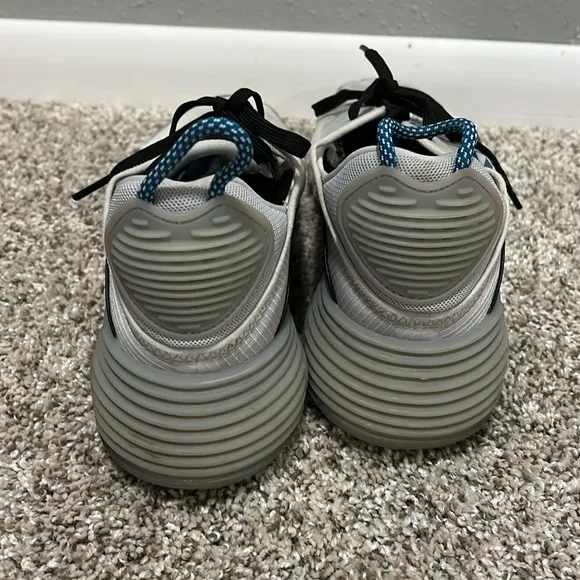 Nike Air Max 2090 Green Abyss Athletic Shoes White