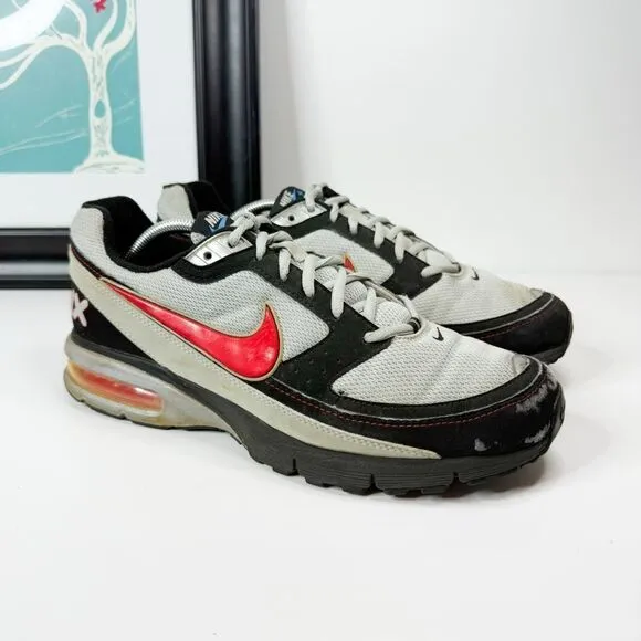 Nike Air Max  Running Shoes - Men's Size 11.5 - Grey, Black, &amp; Red