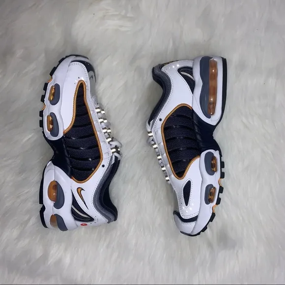 Nike Air Max Tailwind 4 (GS) - Youth 6Y Metro Grey Resin-White BQ9810-001