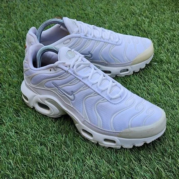 NIKE AIR MAX PLUS TN GS - Kids Shoes - SIZE 7Y