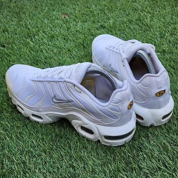 NIKE AIR MAX PLUS TN GS - Kids Shoes - SIZE 7Y