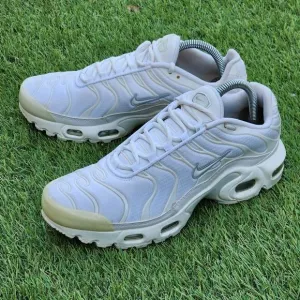 NIKE AIR MAX PLUS TN GS - Kids Shoes - SIZE 7Y