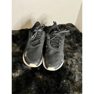 Nike Air Max  Black White Athletic Shoes 9.5