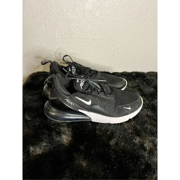 Nike Air Max  Black White Athletic Shoes 9.5