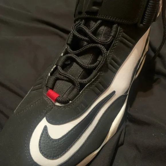 Nike Athletic Shoes Black and Teal
