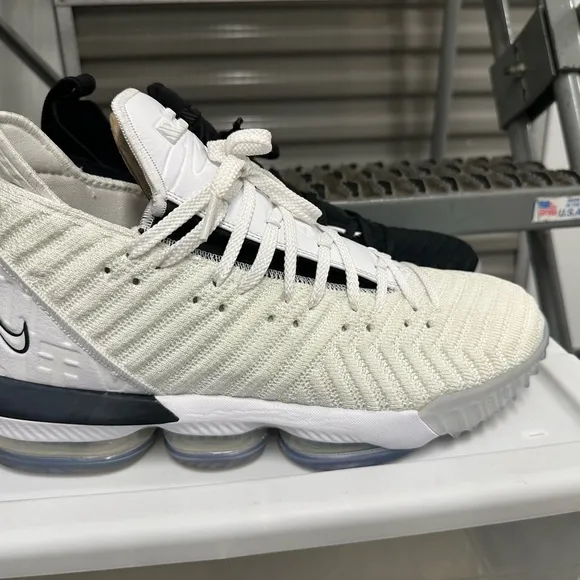 Nike Black and White Athletic Shoes with Air Max Cushioning
