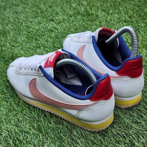 NIKE CORTEZ - Womens Shoes - SIZE 6
