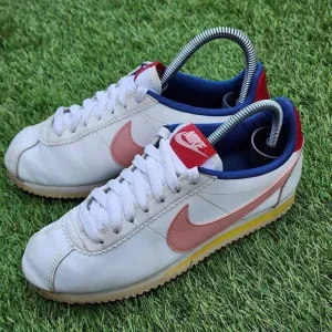 NIKE CORTEZ - Womens Shoes - SIZE 6