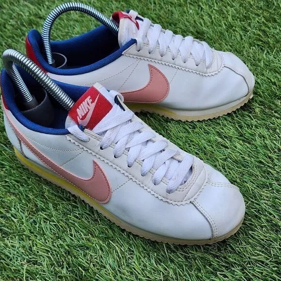 NIKE CORTEZ - Womens Shoes - SIZE 6