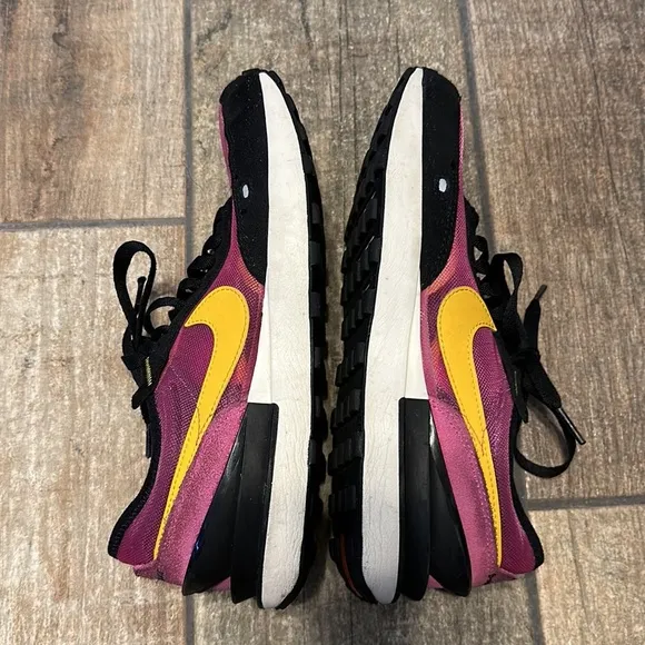 Nike Kids Fuchsia Waffle One‎ Athletic Shoes