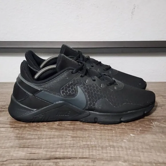 Nike Legend Essential 2 Men's Athletic Shoes Size 11 Black
