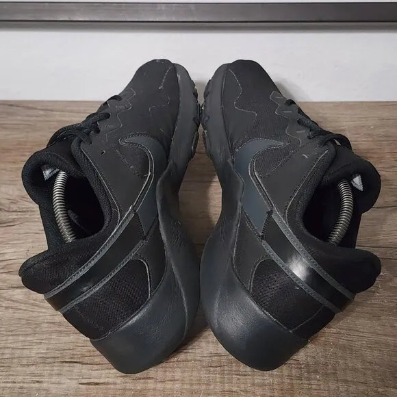 Nike Legend Essential 2 Men's Athletic Shoes Size 11 Black