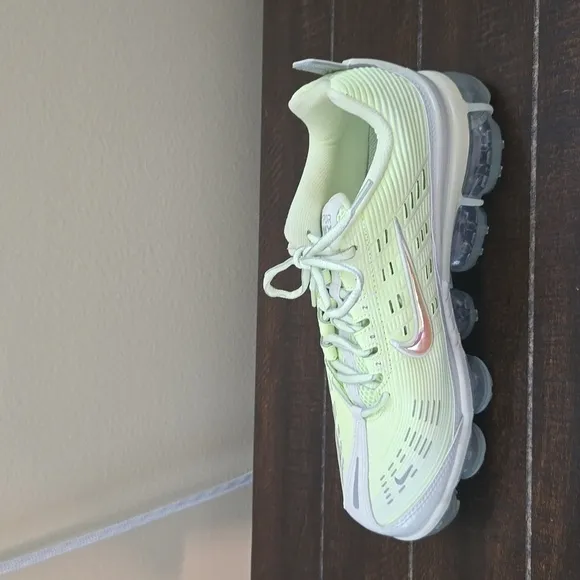 Nike Lime Green Iridescent VaporMax 360 Athletic Workout Shoes Size 12