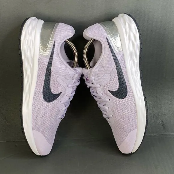 Nike Revolution 6 'Violet Frost' sneaker shoes Youths size 7 (womens size 9)