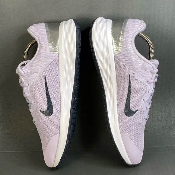 Nike Revolution 6 'Violet Frost' sneaker shoes Youths size 7 (womens size 9)