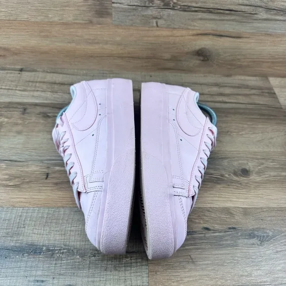 Nike Size 8.5 Women's Blazer Low Platform Sneaker Shoes: Pink: DJ0292-600