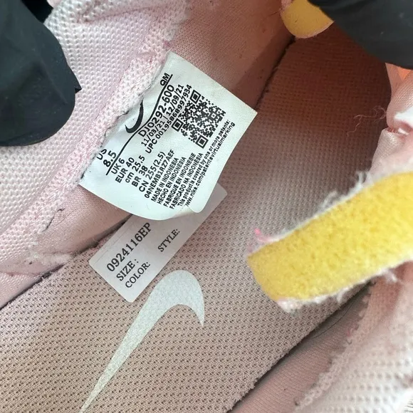 Nike Size 8.5 Women's Blazer Low Platform Sneaker Shoes: Pink: DJ0292-600
