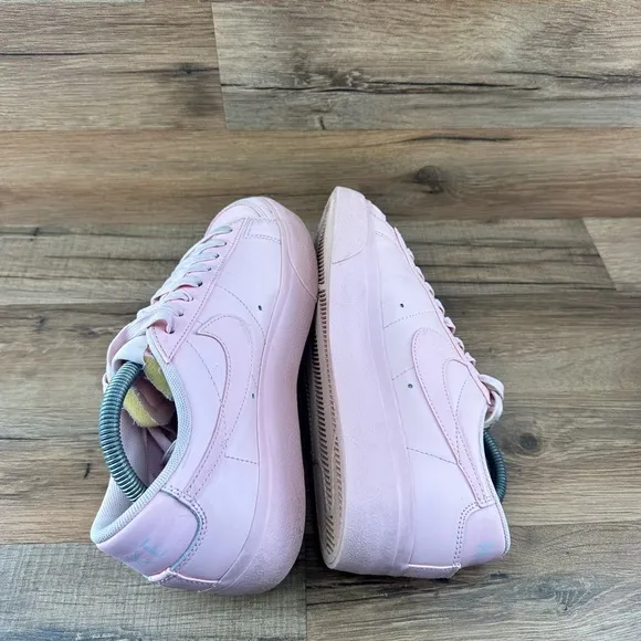 Nike Size 8.5 Women's Blazer Low Platform Sneaker Shoes: Pink: DJ0292-600