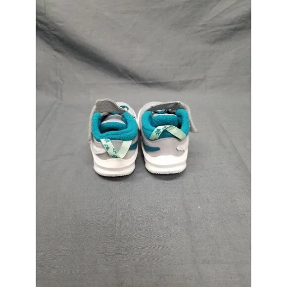 Nike Toddler Team Hustle D 10 LIL Sneakers White Gray Slip On Size 7 NEW IN BOX