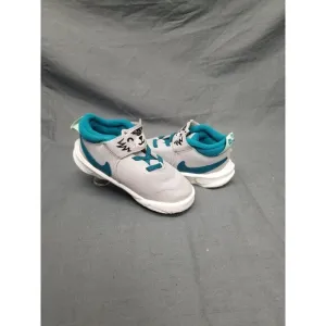 Nike Toddler Team Hustle D 10 LIL Sneakers White Gray Slip On Size 7 NEW IN BOX