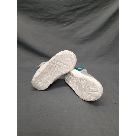 Nike Toddler Team Hustle D 10 LIL Sneakers White Gray Slip On Size 7 NEW IN BOX