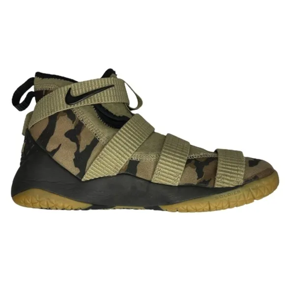 Nike Zoom Athletic Shoes Lebron Soldier 11 Camo Boys Size 6 Youth