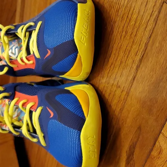 Nike Zoom Freak 4 Big Kids. Royal blue/ yellow, Kaleidoscope Athletic Shoes 6Y