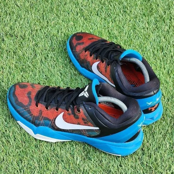 NIKE ZOOM KOBE 7 - Mens Sneakers - SIZE 7.5