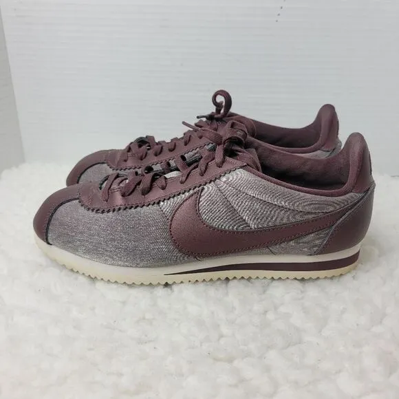 Nike Classic Cortez Womens Sneaker Size 8.5 Premium Mahogany Brown Casual Shoes