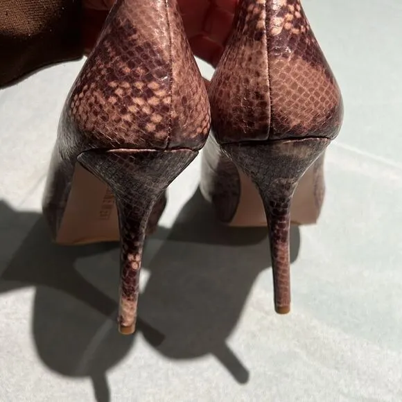 Nine West Platform Open Toed Heels Size 9 B34