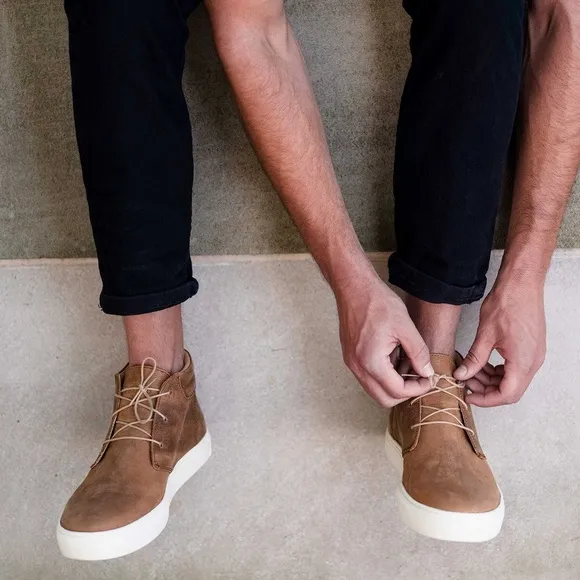 Nisolo • Everyday Mid Top Sneaker Tobacco leather tan beige lace up
