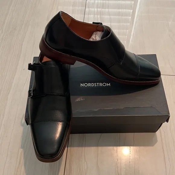 Nordstrom shoe, brand new never worn size 13