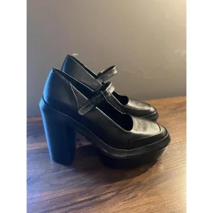 NWOB CLERGERIE Paris Juna Black Leather Platform Pumps US 7.5 Eur 37.5 $795