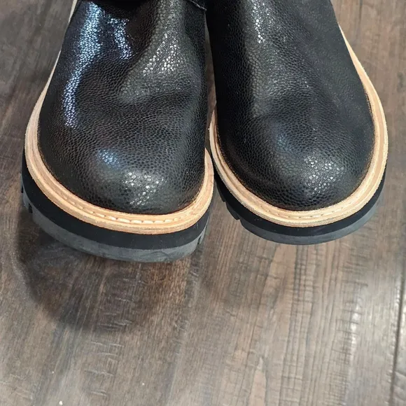 NWOB Eileen Fisher Cargo Ankle Boots Sz 9