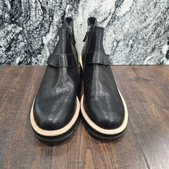 NWOB Eileen Fisher Cargo Ankle Boots Sz 9