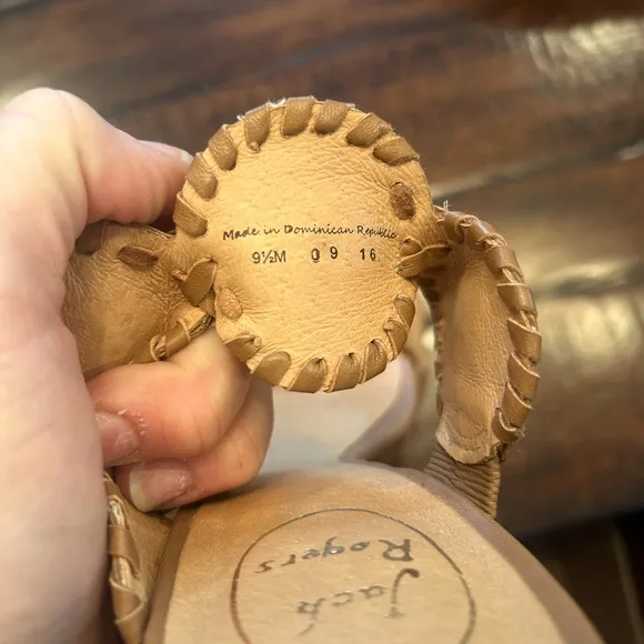 NWOB Jack Rodger’s tan with gold accent mid heel sandals- 9 (RUNS SMALL!!)