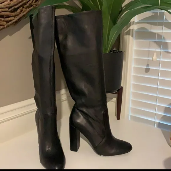 NWOT Steve Madden Eton Genuine Leather Knee High Boots, Size: 10,…