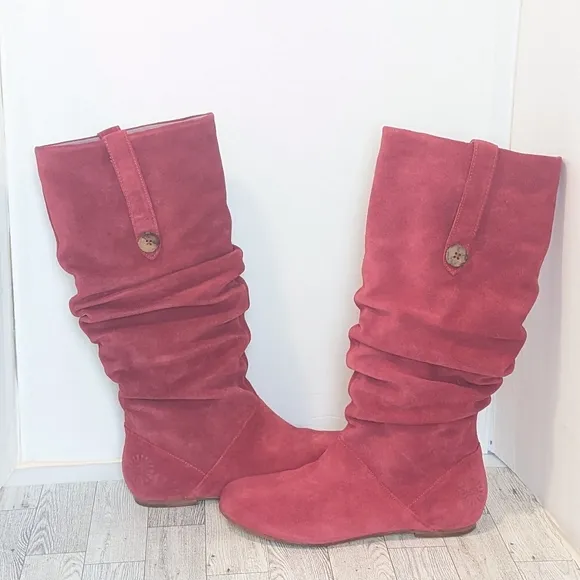 NWOT UGG Highkoo II knee high boots