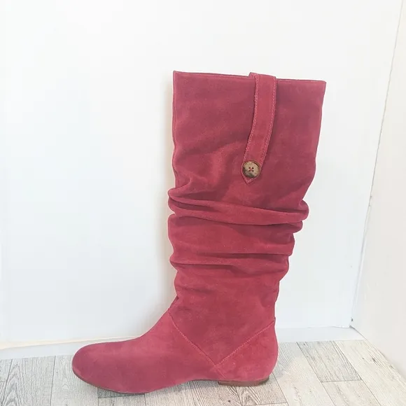 NWOT UGG Highkoo II knee high boots