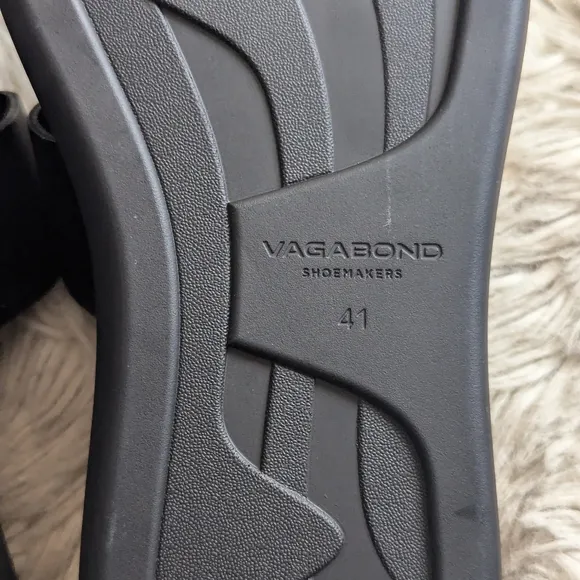 NWOT Vagabond Blenda Sandals in Black Leather