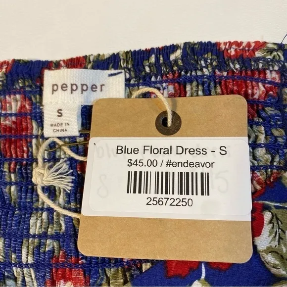 NWT Blu Pepper Size S Blue Red Floral Puff Sleeve Smocked Sweetheart Neck Dress