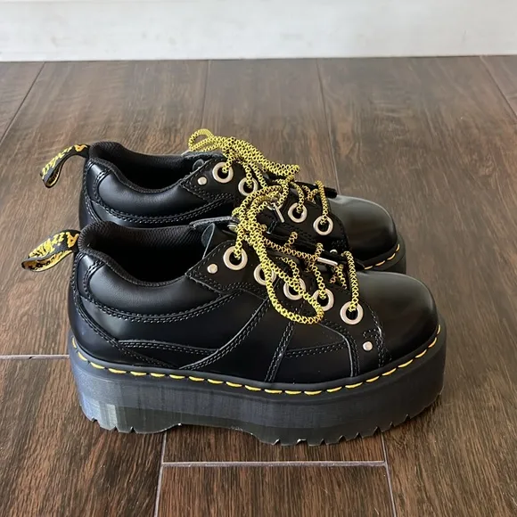 NWT DR. Martens 51 Quad Max Platform Shoes