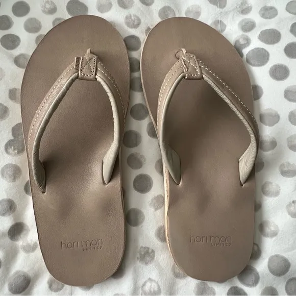 NWT Hari Mari Women’s Limited Edition Lagos Sand Sandals Size 6