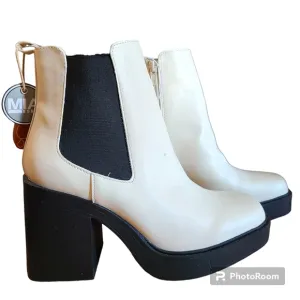 NWT MIA Womens Size 8.5M Gwyn Cream Leather Chelsea Boots Chunky Motocor…
