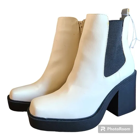 NWT MIA Womens Size 8.5M Gwyn Cream Leather Chelsea Boots Chunky Motocor…