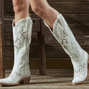 Nwt, Pink Rhinestone cowgirl boots