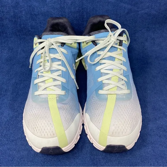 On cloud cloudflow women’s athletic running sneakers size 10 US pre owned